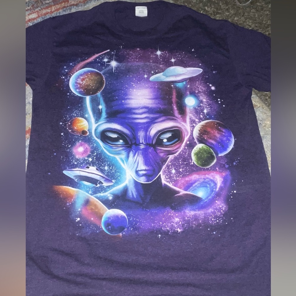 Purple Alien T-Shirt!!! Never worn!!!